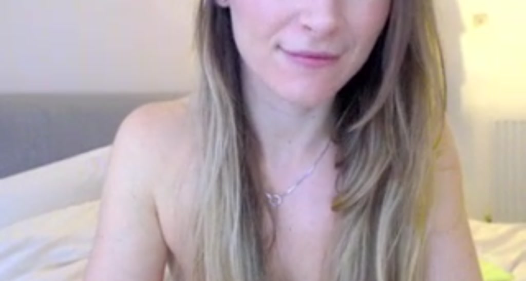 Sarah_Louise_ video thumbnail