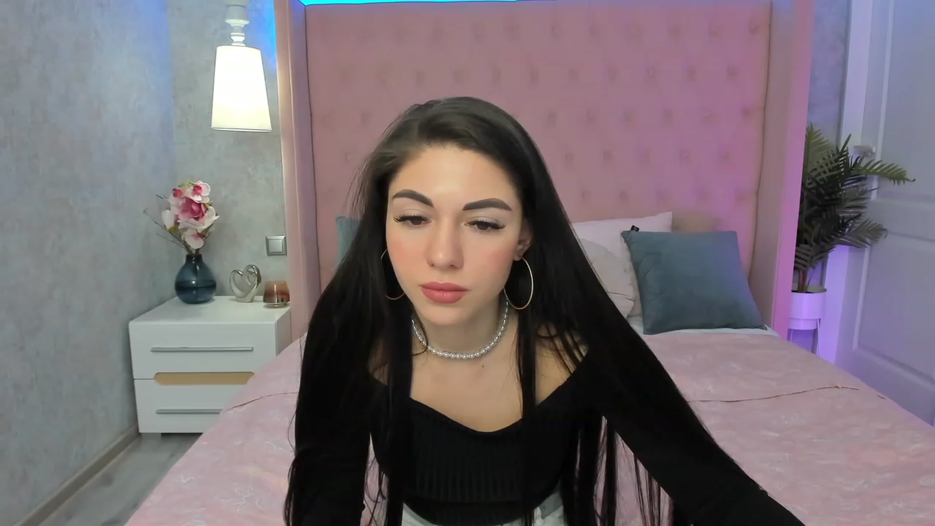 AnnaHix video thumbnail