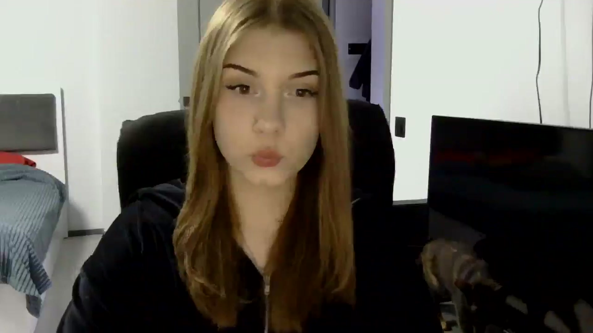 YanaMeoww video thumbnail