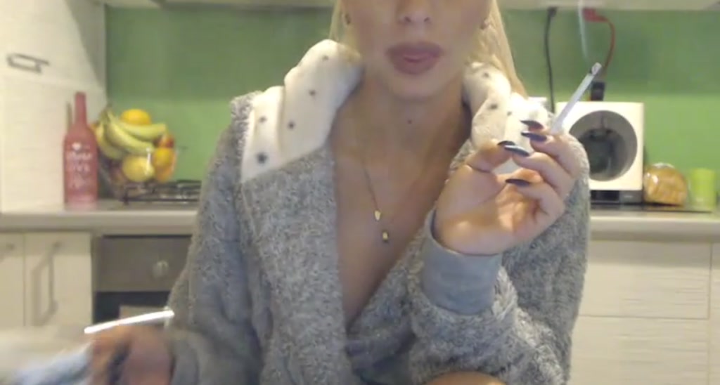BlondeeFairy video thumbnail