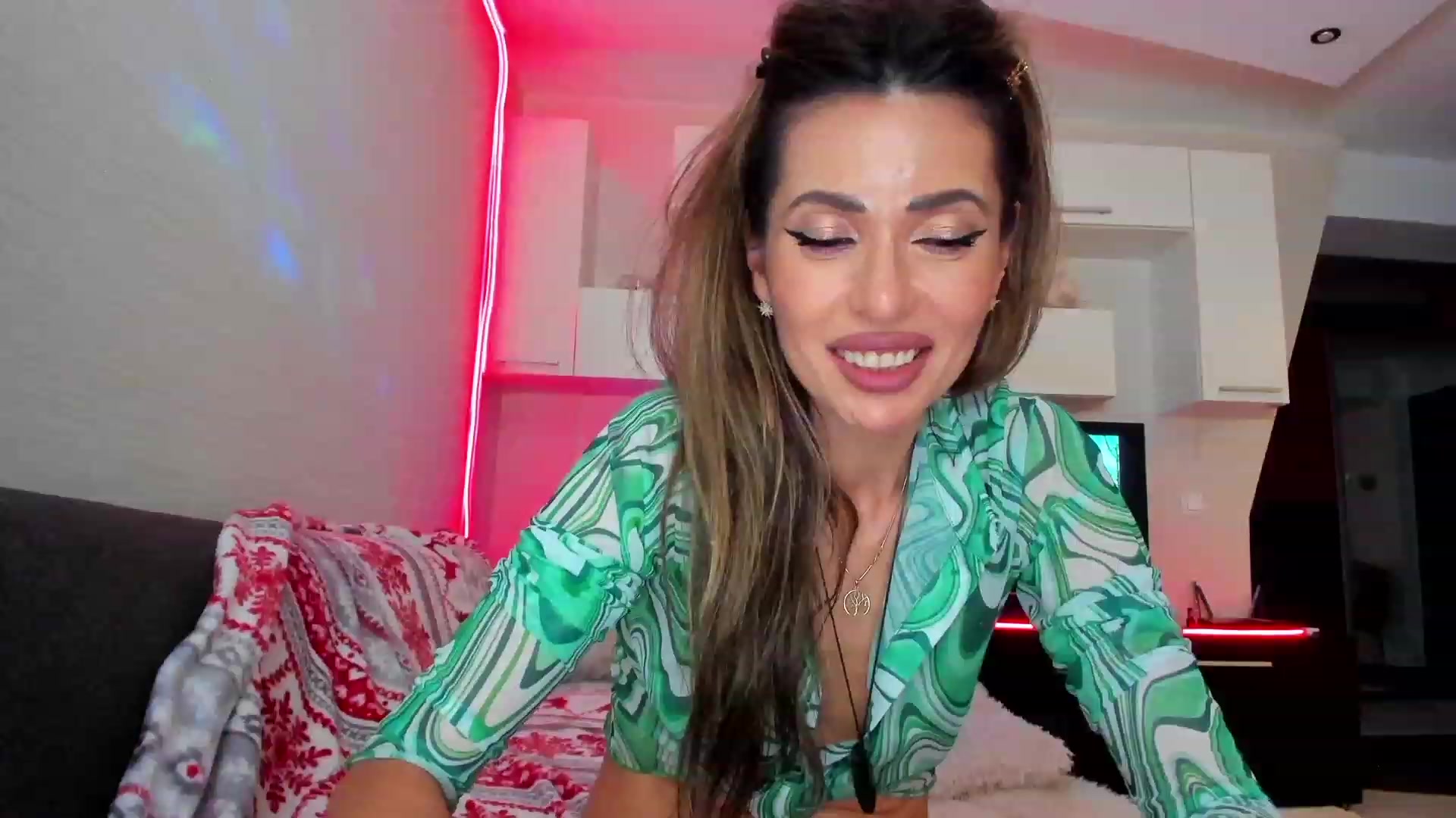 SmileyTinaa video thumbnail