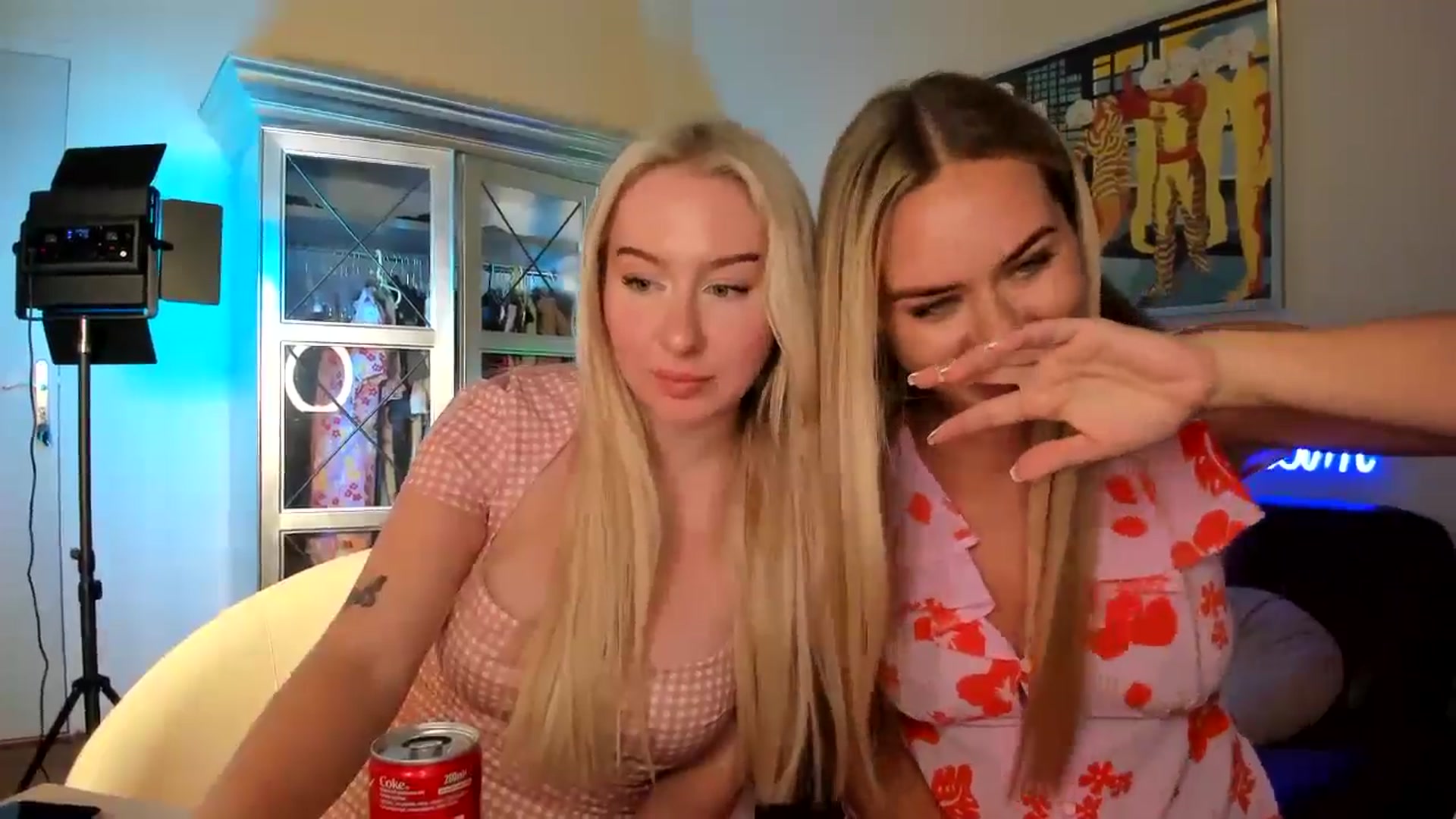 PetiteAvax video thumbnail