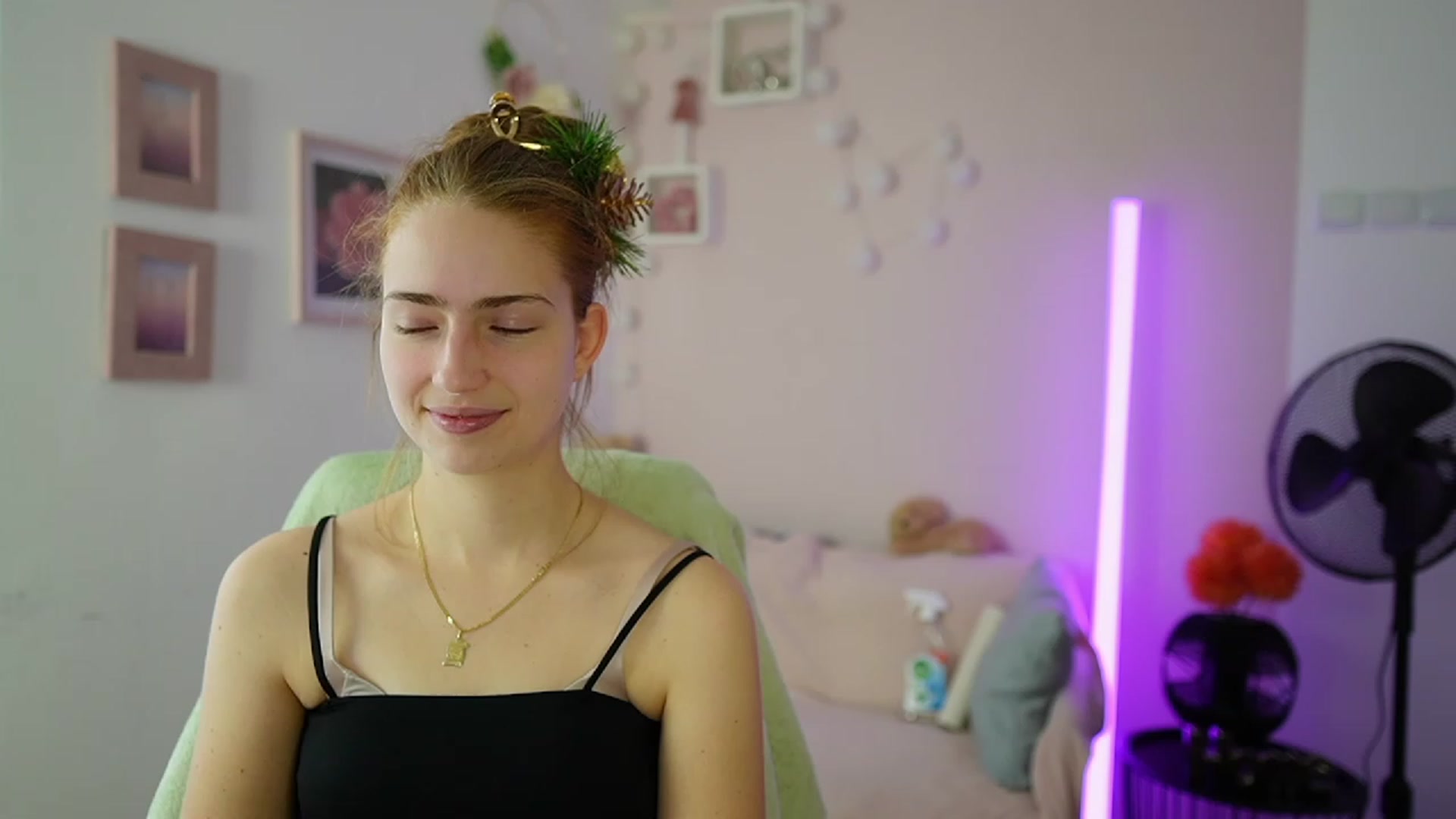 Naomi_Woods18 video thumbnail