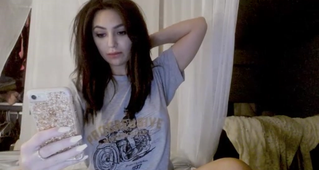 xo_esme video thumbnail