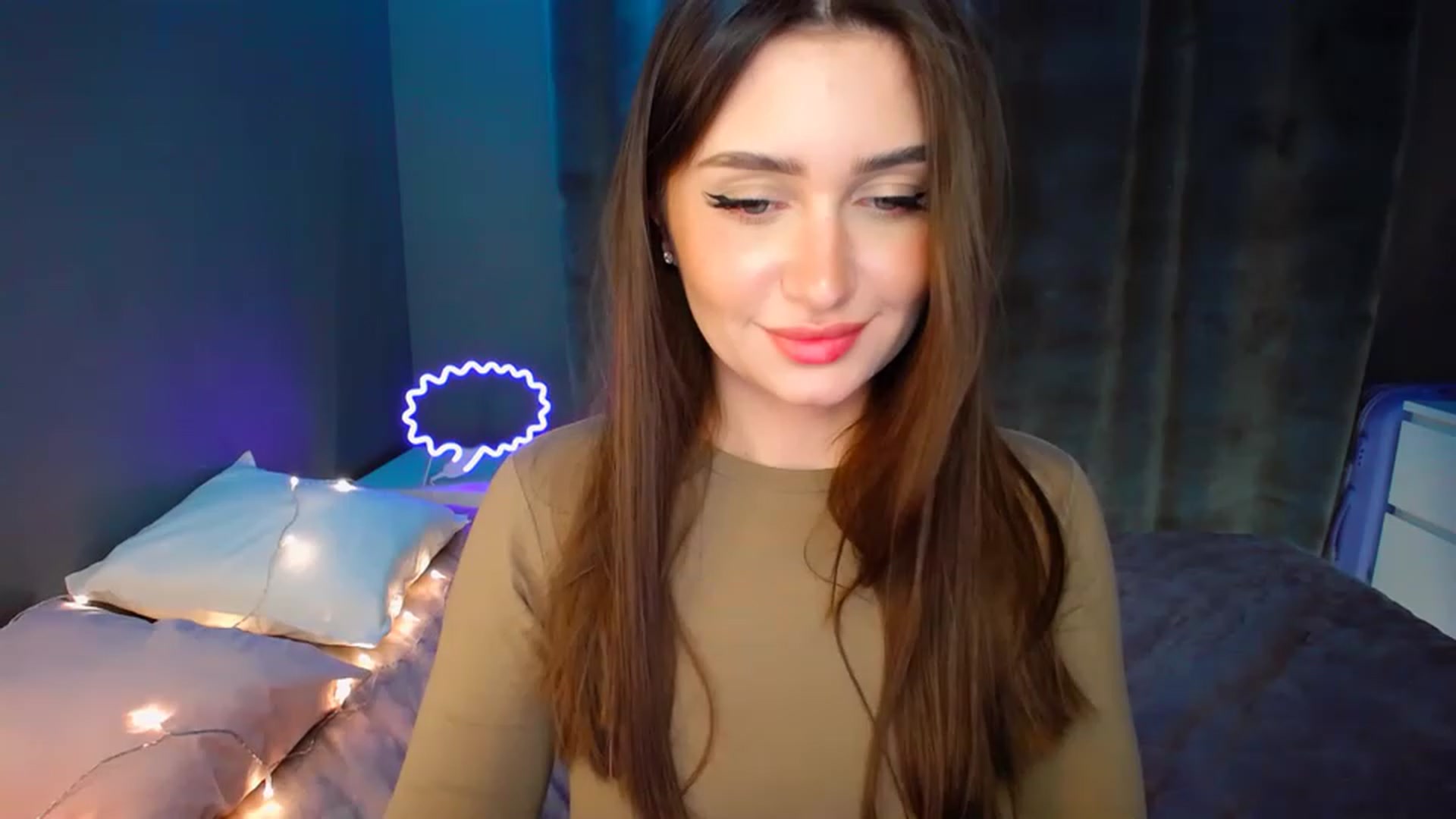DollGlamourr video thumbnail