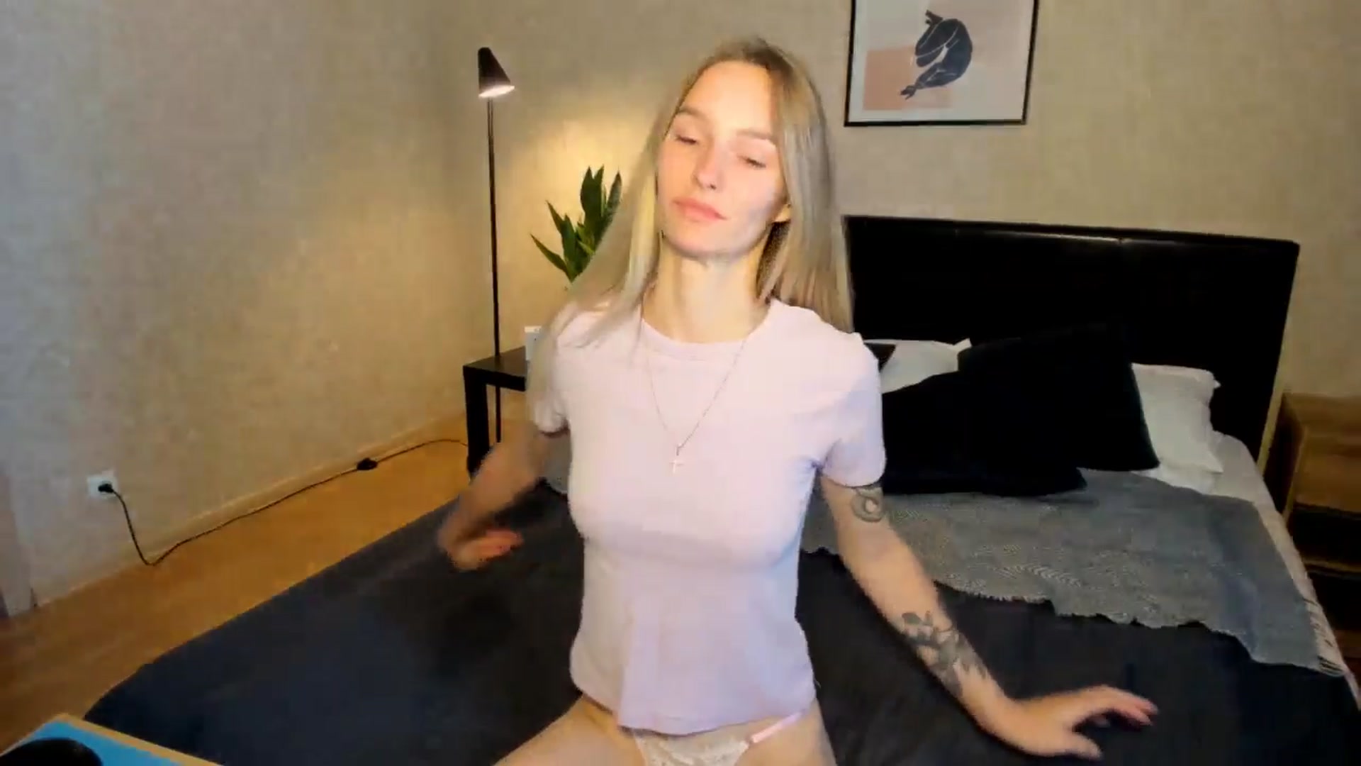Miliain video thumbnail