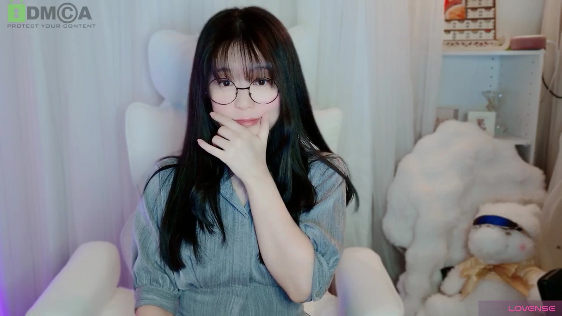 meowtheworld video thumbnail