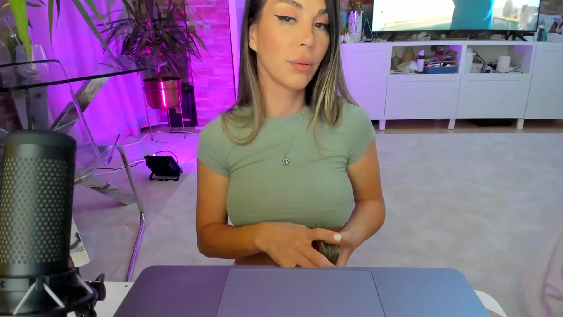Alesia_ video thumbnail