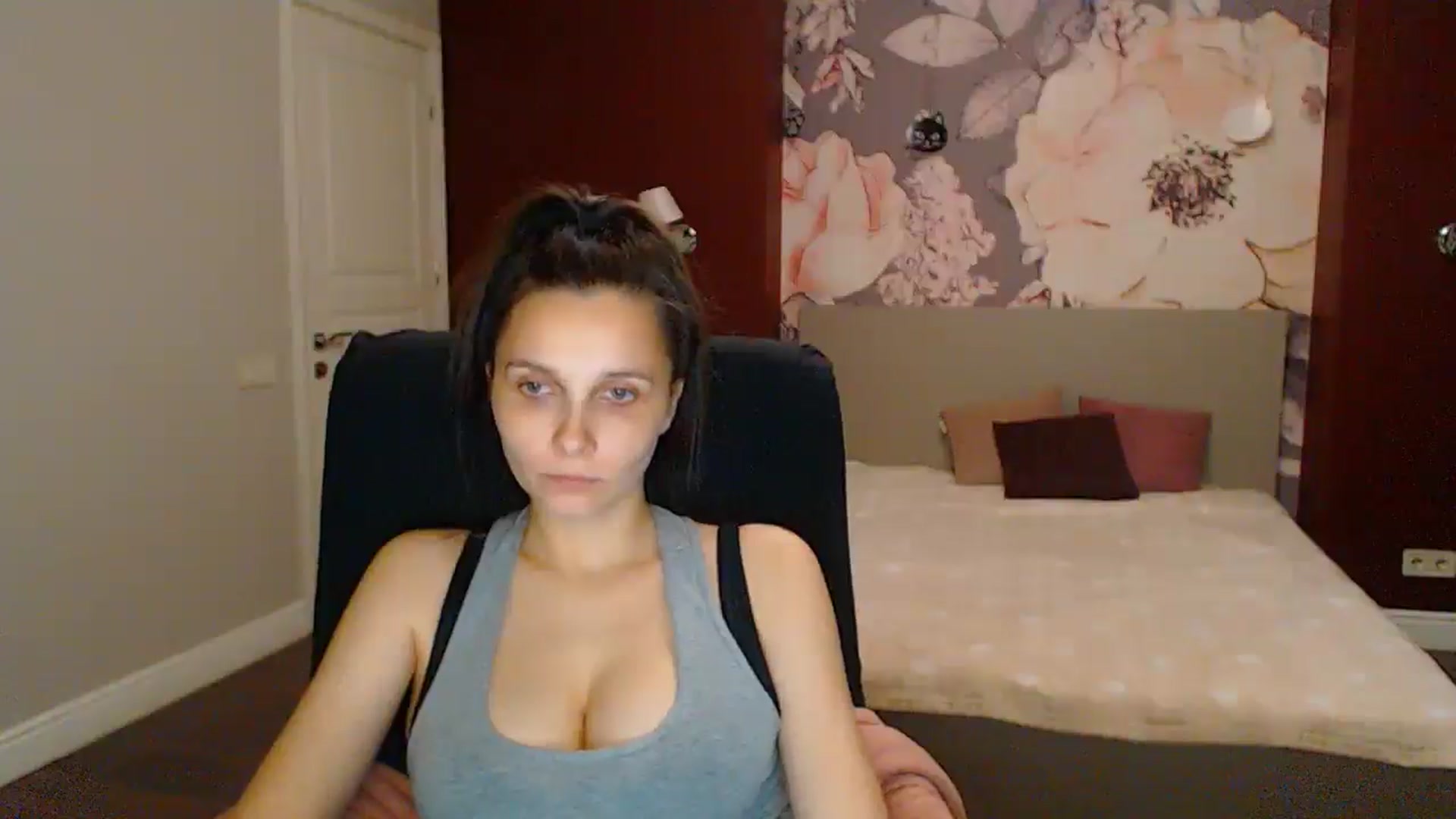 Karina_Mils video thumbnail