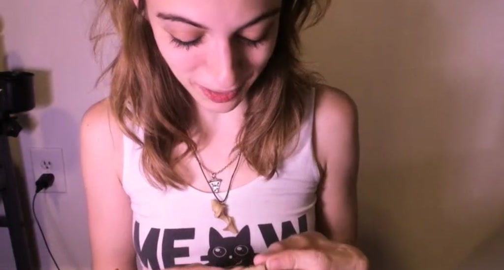 NaomiDee video thumbnail
