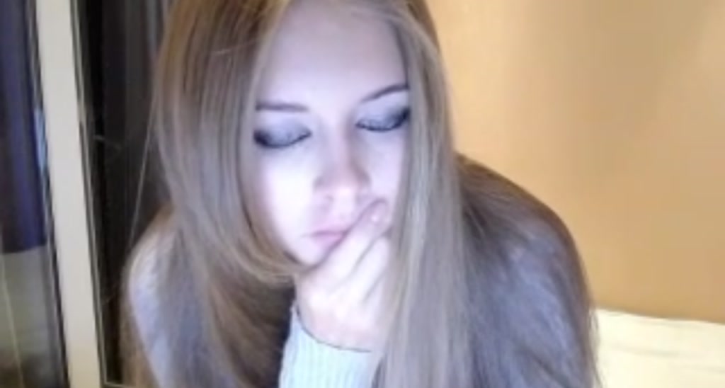 AvrilDollX video thumbnail