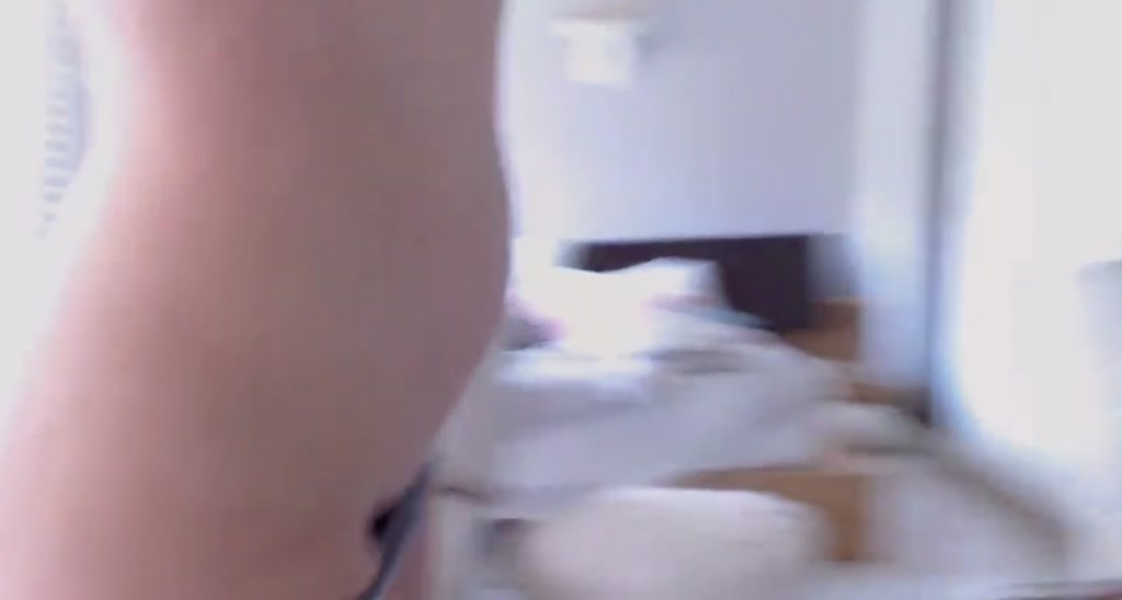Laaura_ video thumbnail