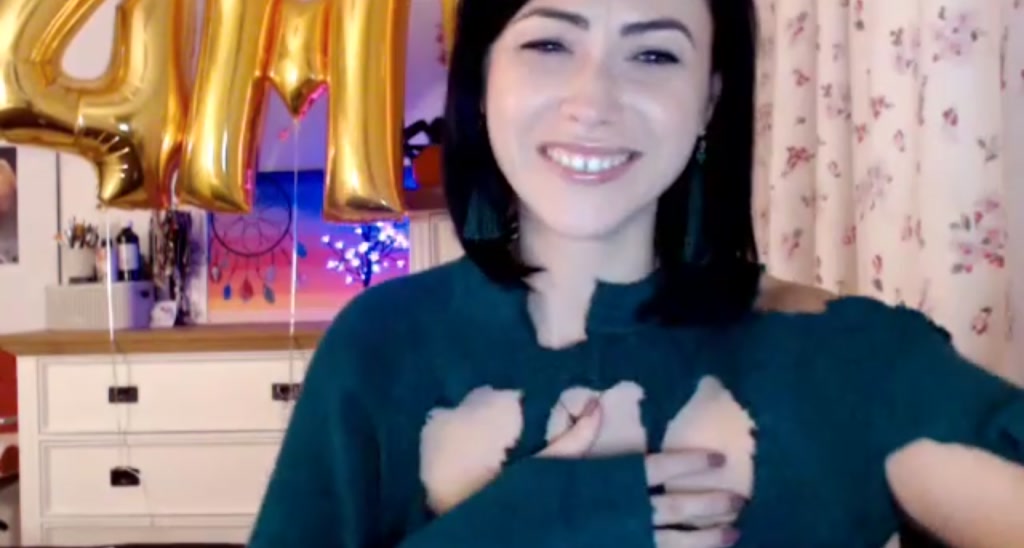 Ami_White video thumbnail