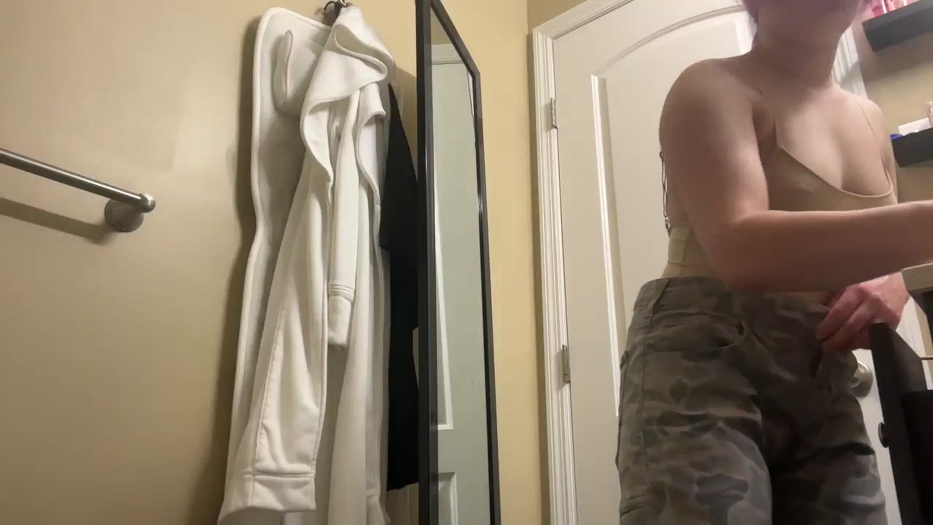 SL00T video thumbnail