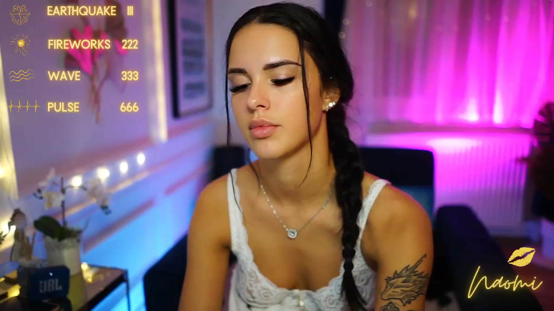 cinnabellee video thumbnail