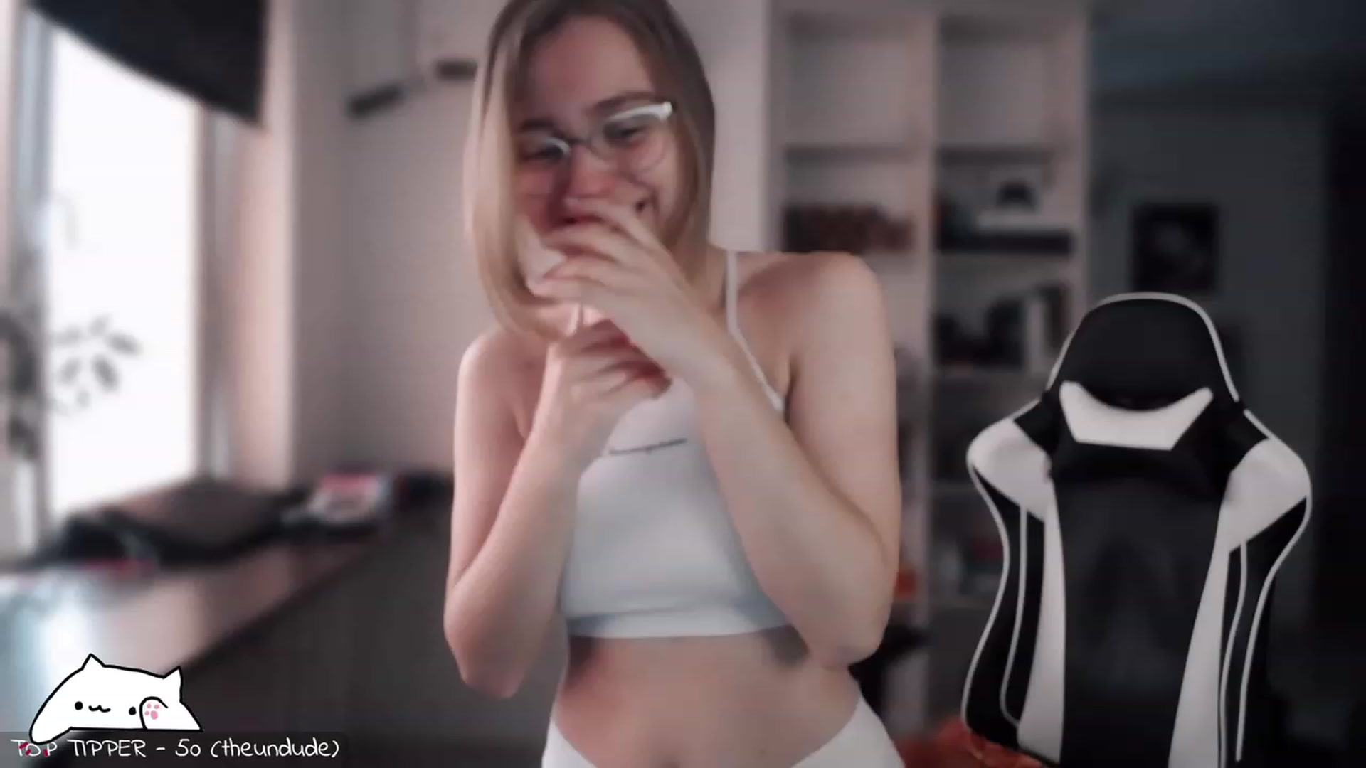 Meowlexx video thumbnail