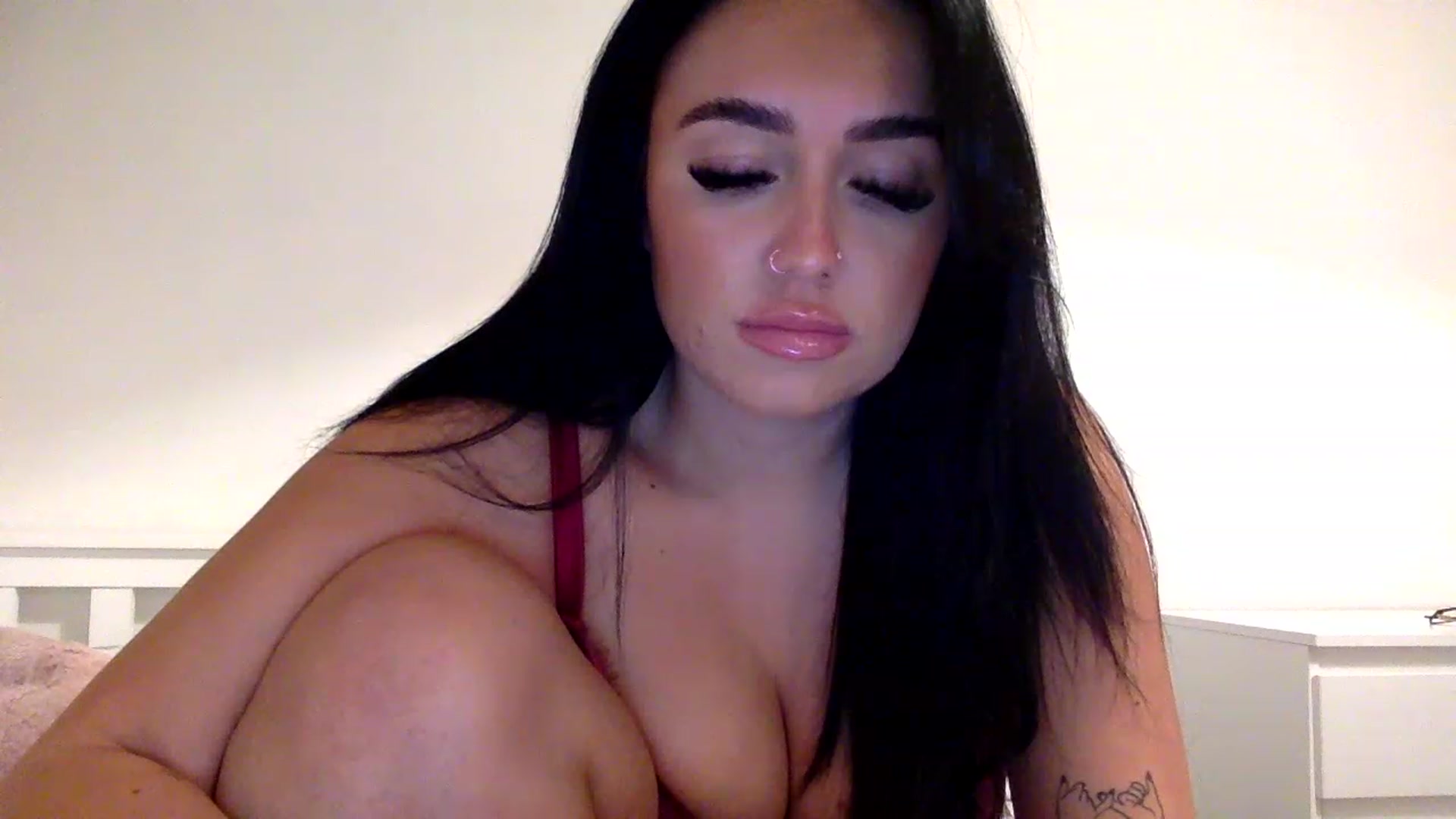ElleBloom video thumbnail