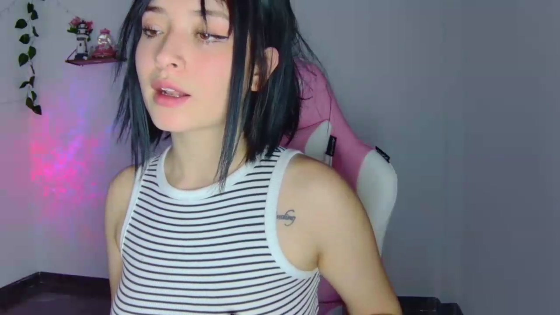 CarolineJames video thumbnail