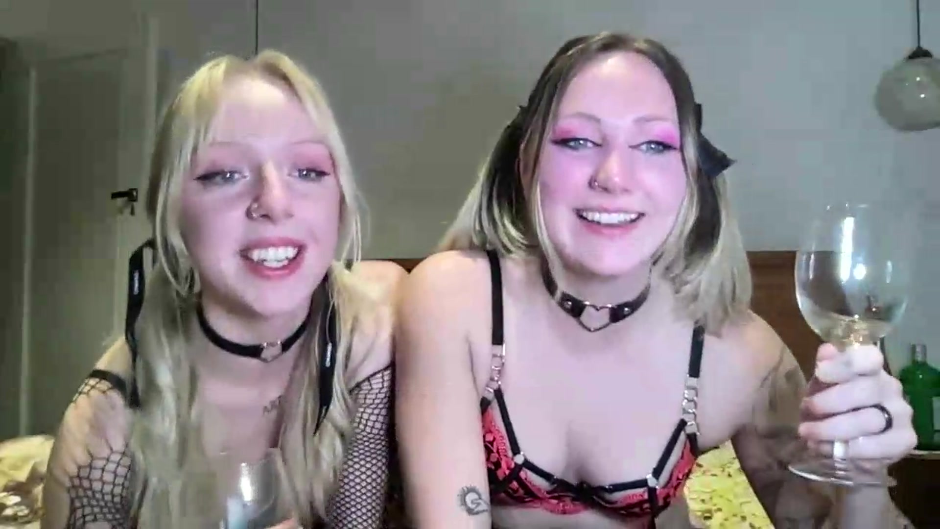 kikiviolet video thumbnail