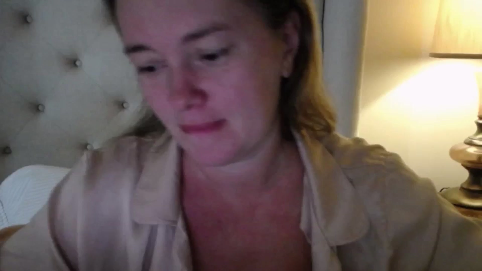 J0llye video thumbnail