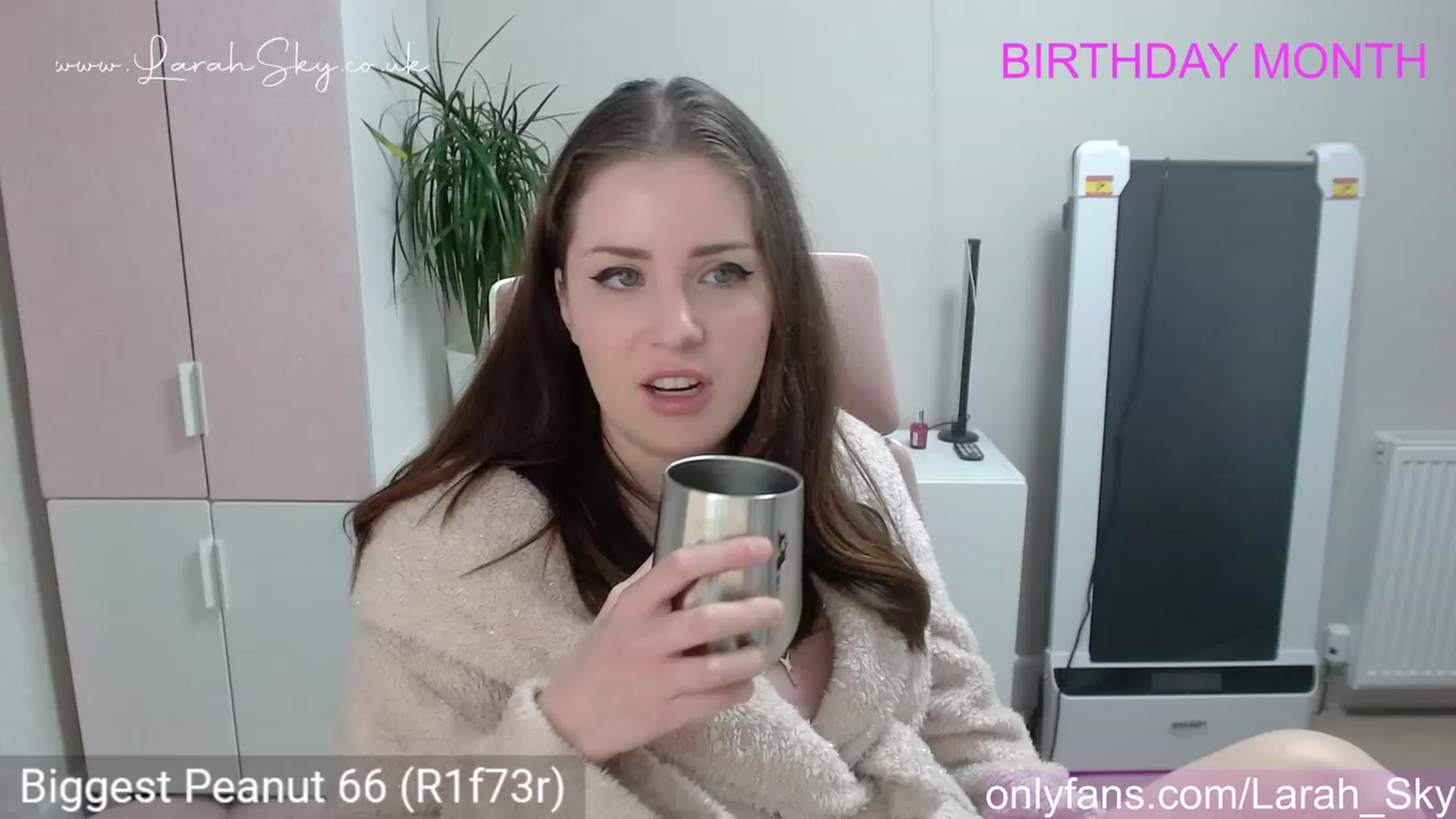 Larah_Sky video thumbnail