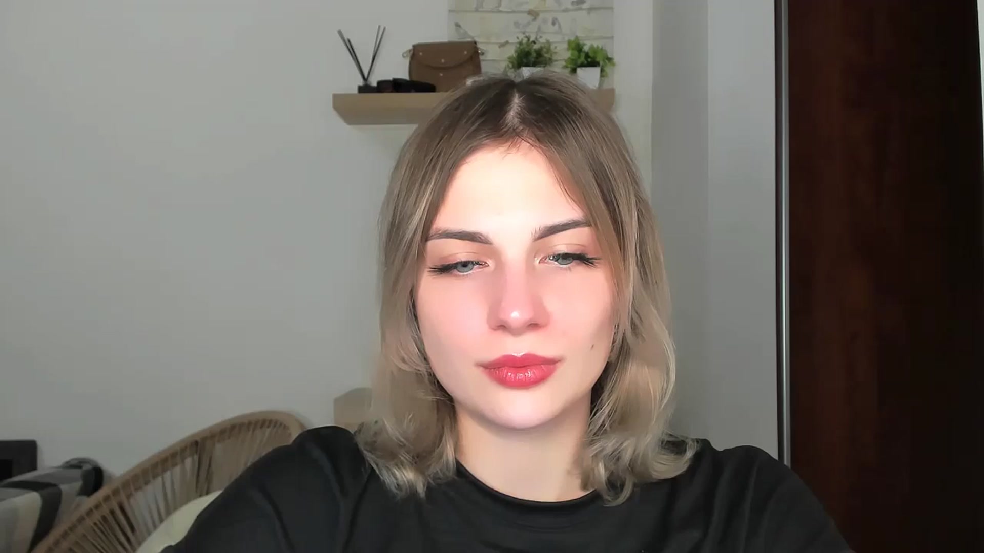 EarlyyBird video thumbnail