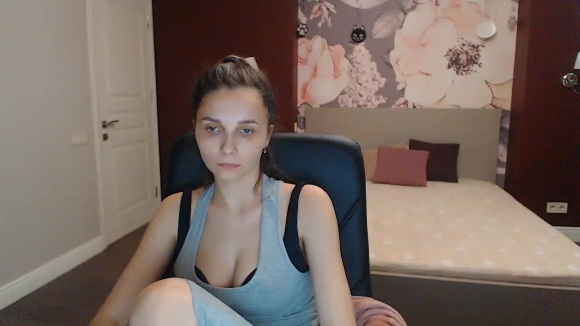 Karina_Mils video thumbnail