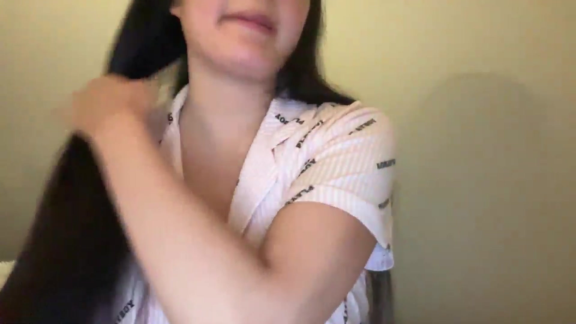MsAkira video thumbnail