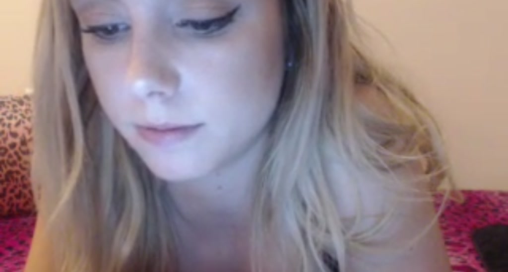 MiniMariah video thumbnail