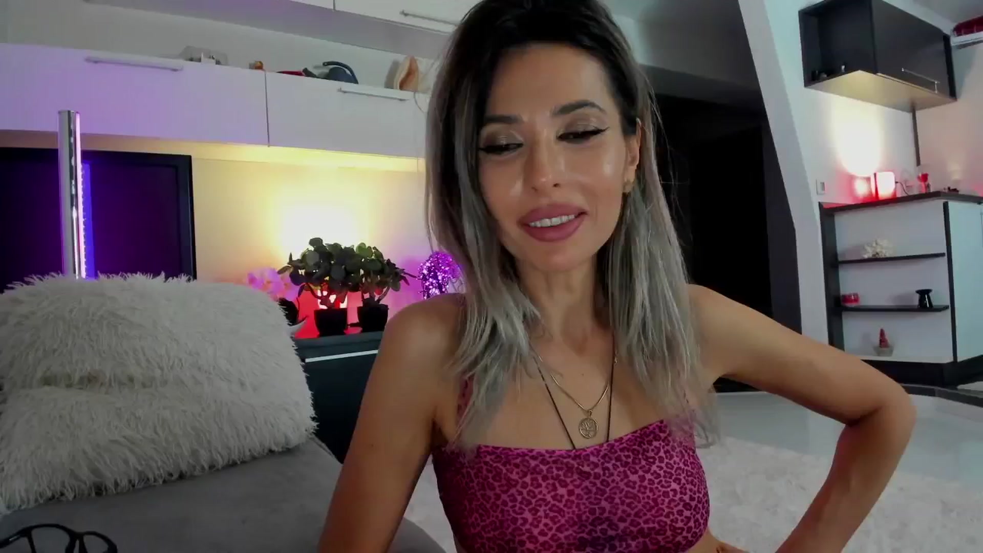 SmileyTinaa video thumbnail
