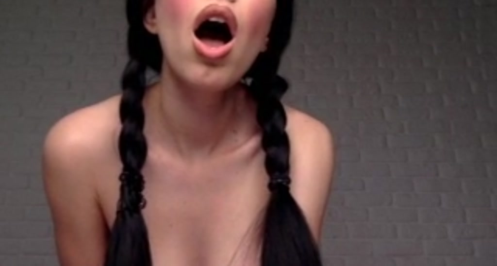 MissPig video thumbnail