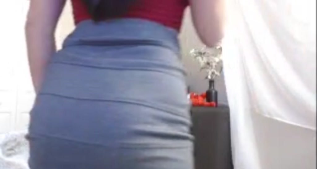 Downloads video thumbnail
