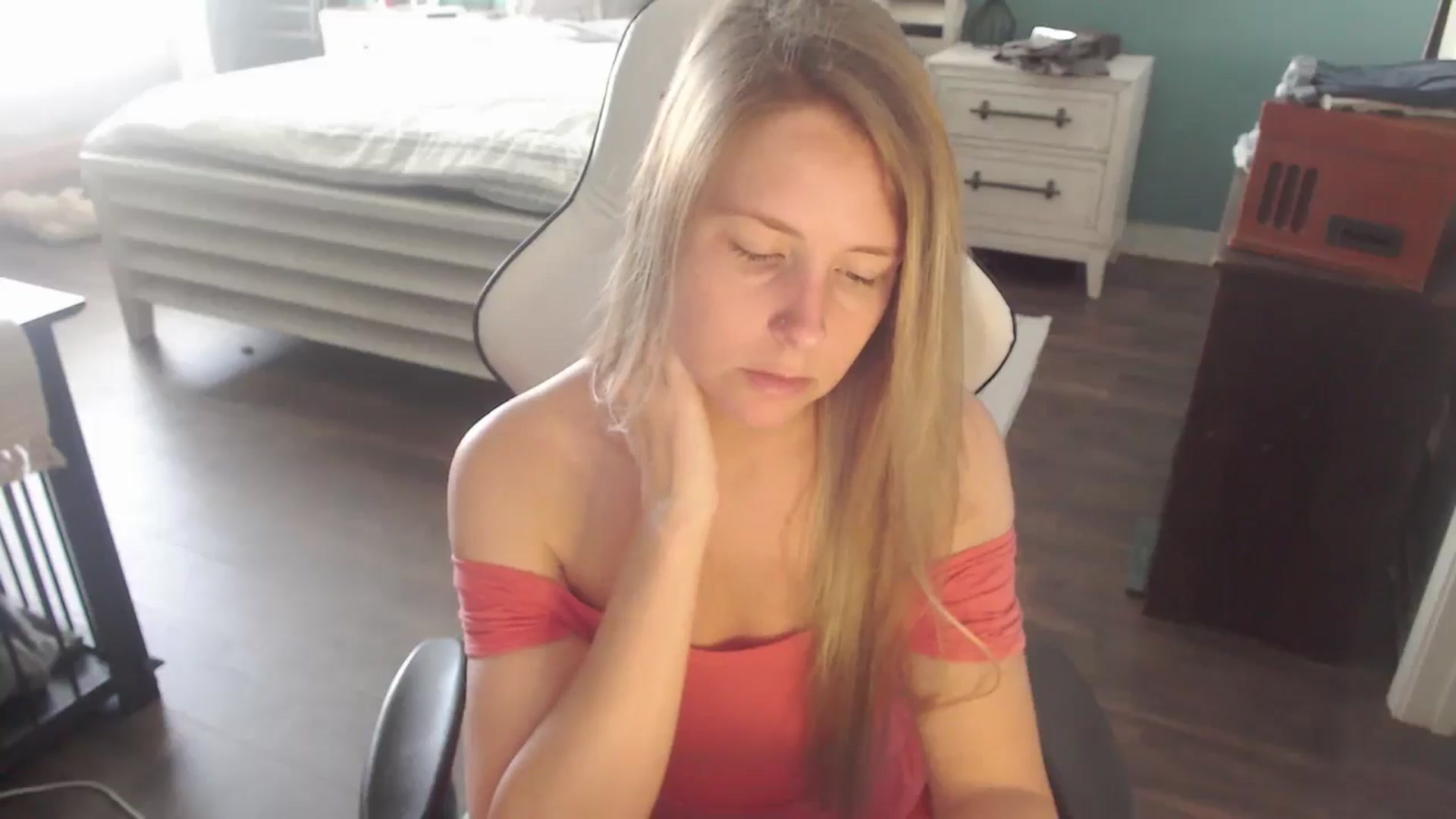 ZenZoey video thumbnail