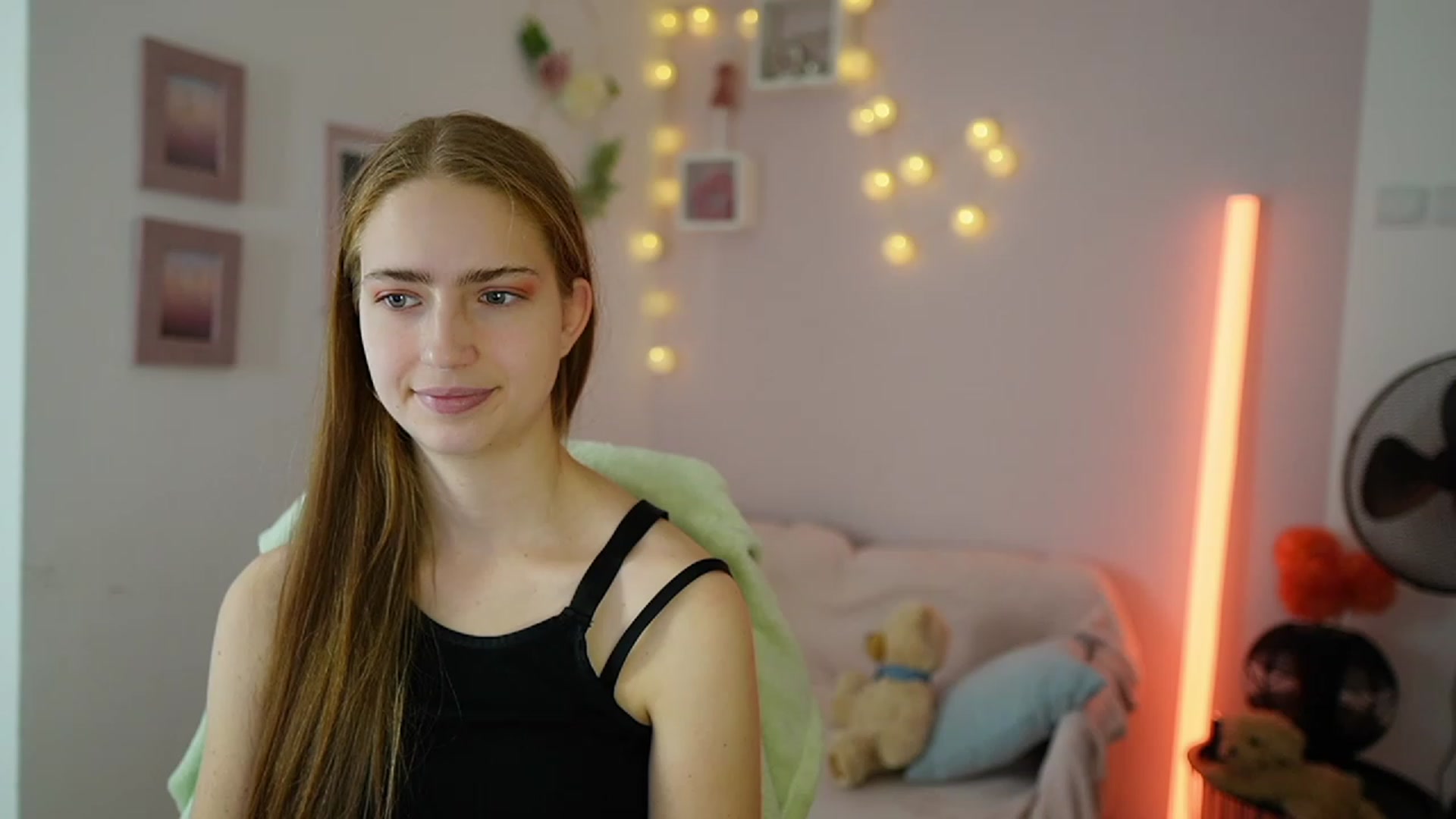 Naomi_Woods18 video thumbnail