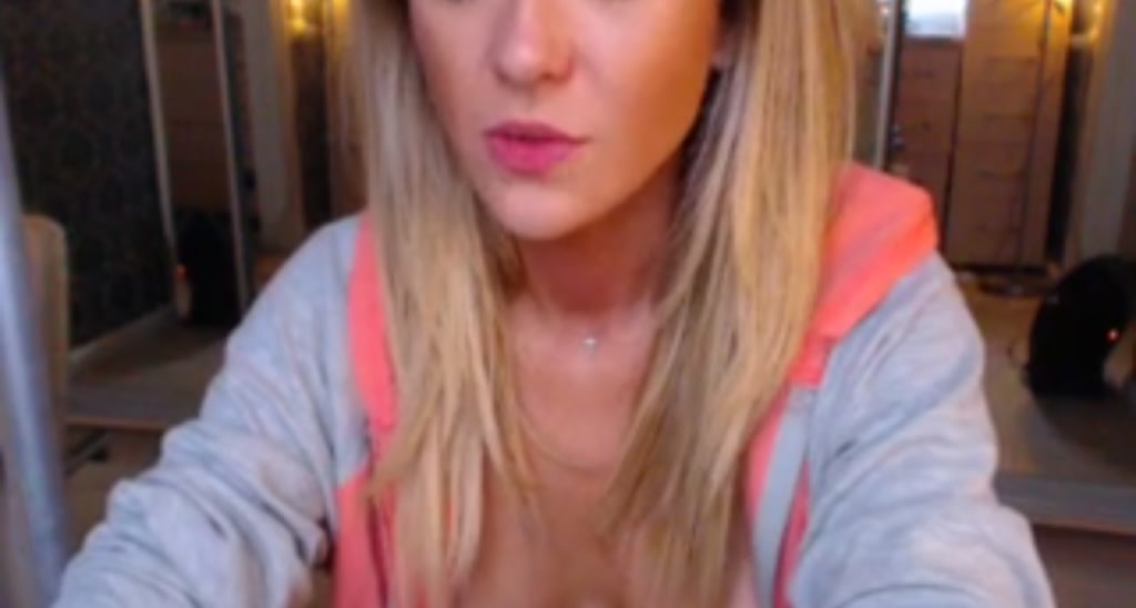 L_o_U_n_A video thumbnail