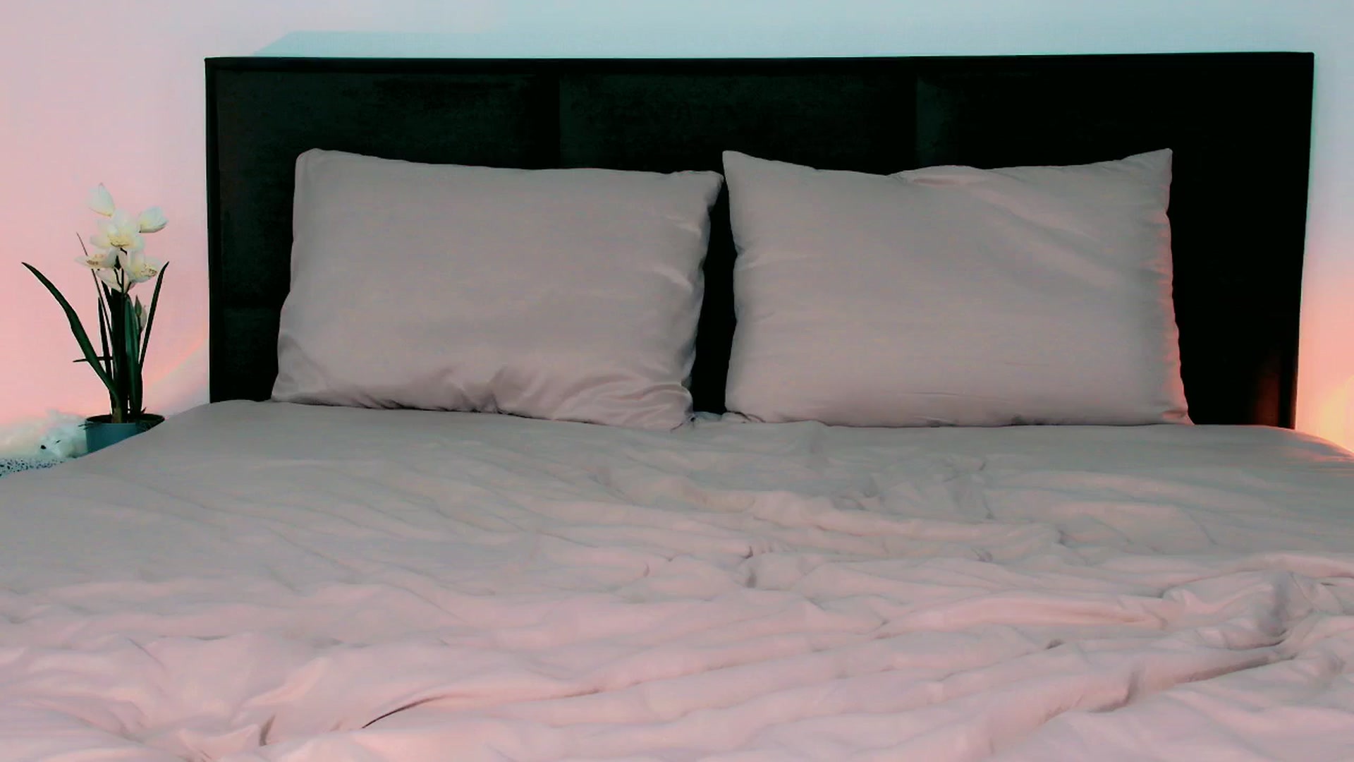 mia4sin video thumbnail