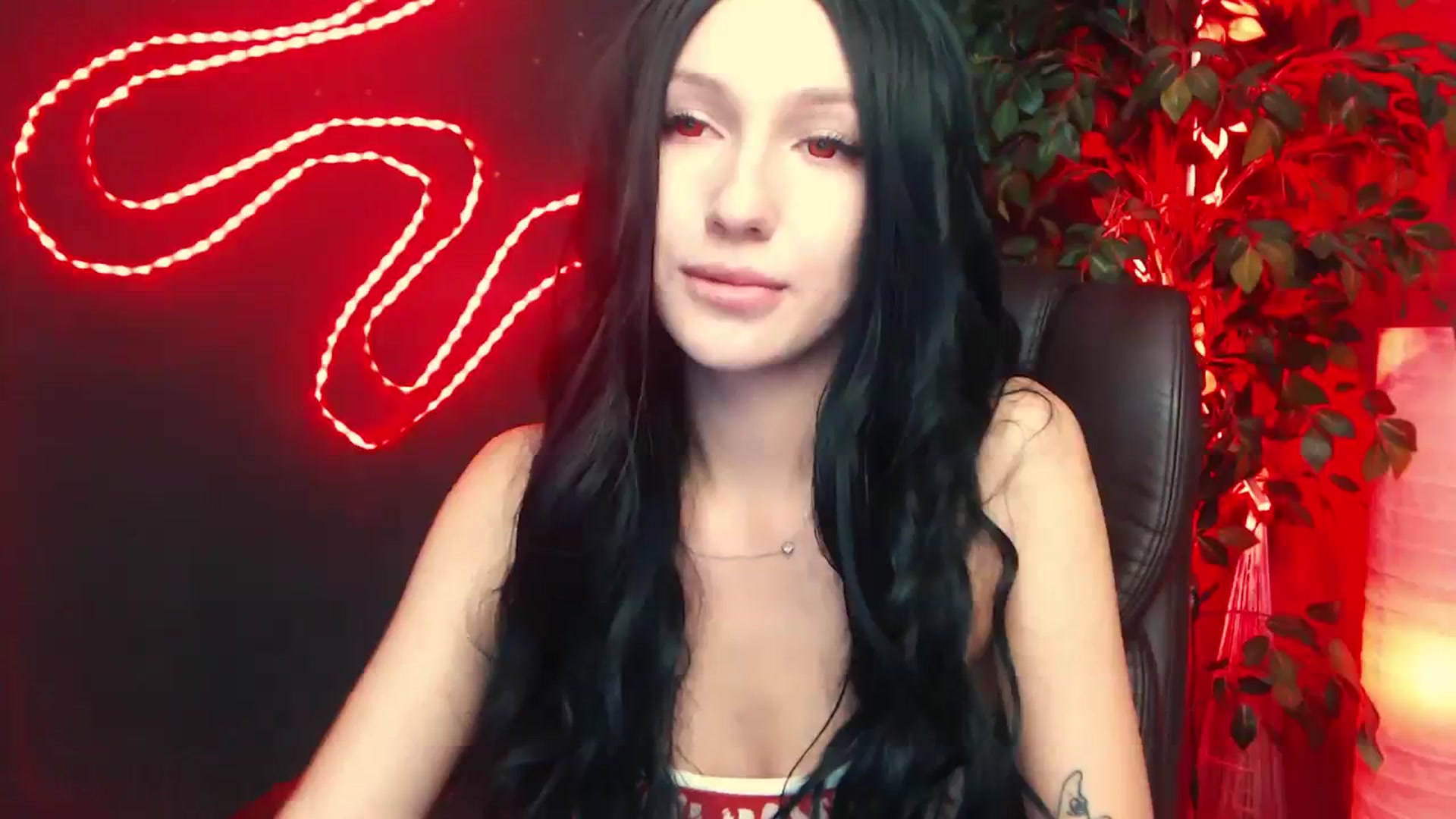 LovelyGin video thumbnail