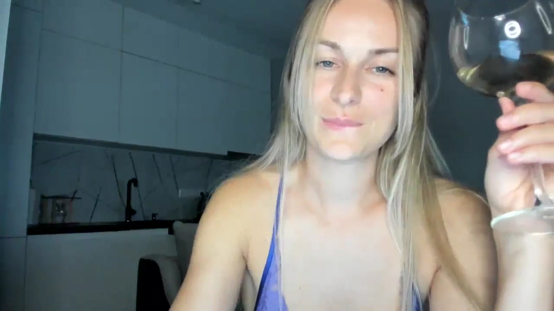 regular_girl video thumbnail
