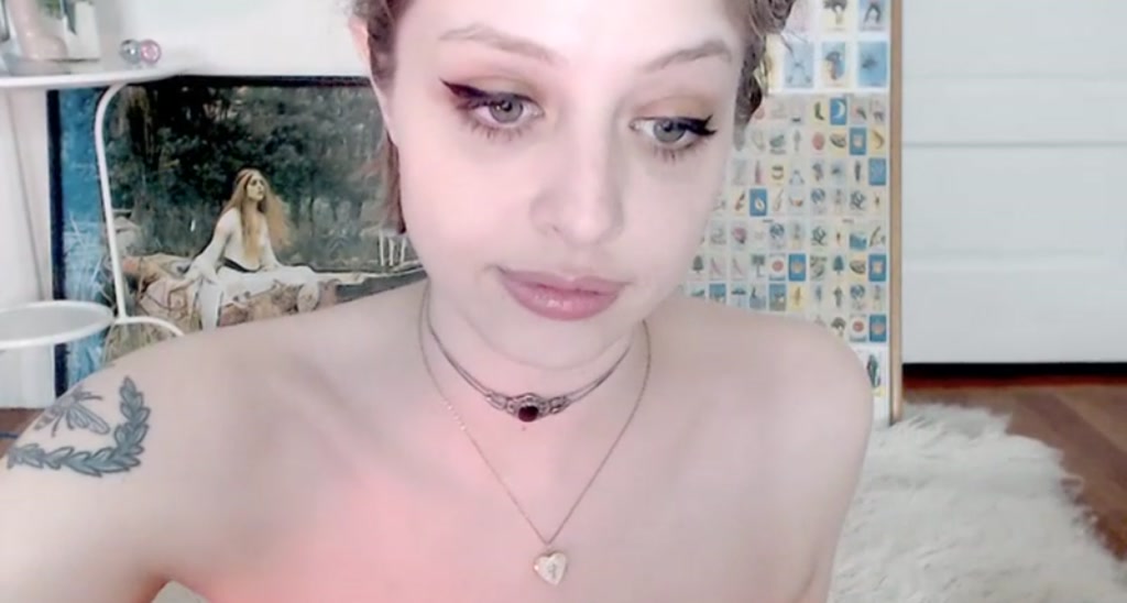 AliceKarina video thumbnail