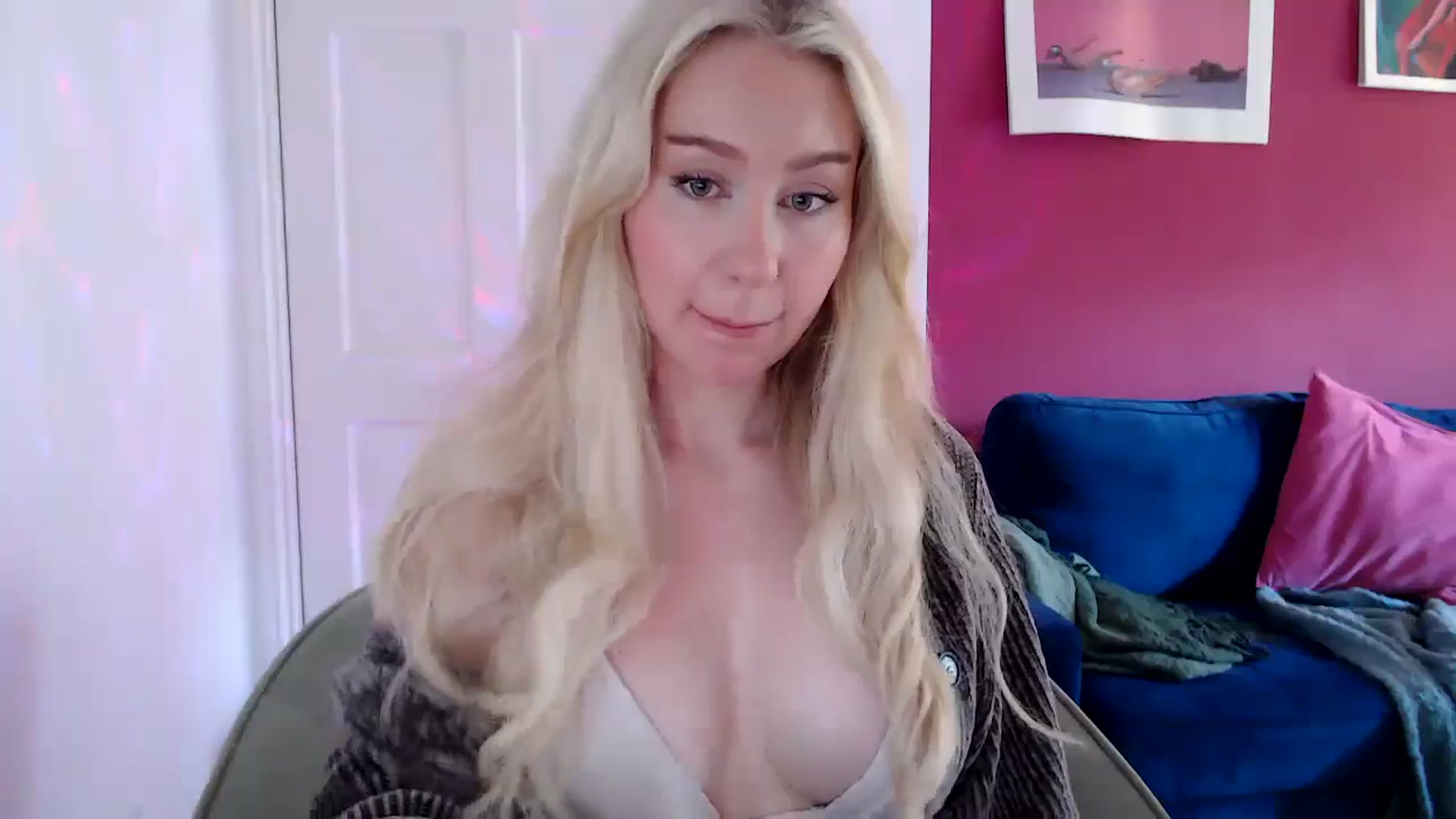 PetiteAvax video thumbnail