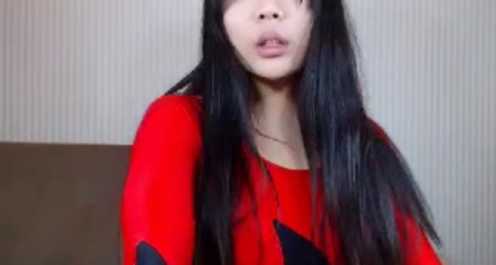 LeenaQ video thumbnail