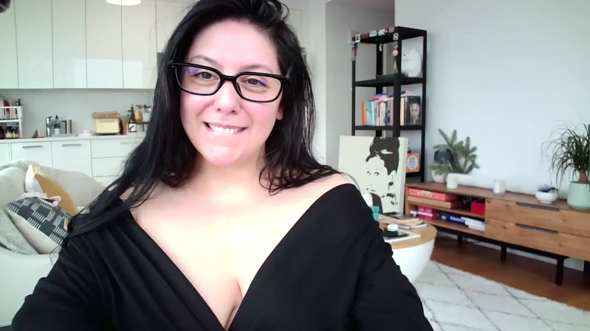 SILKYWOMAN video thumbnail