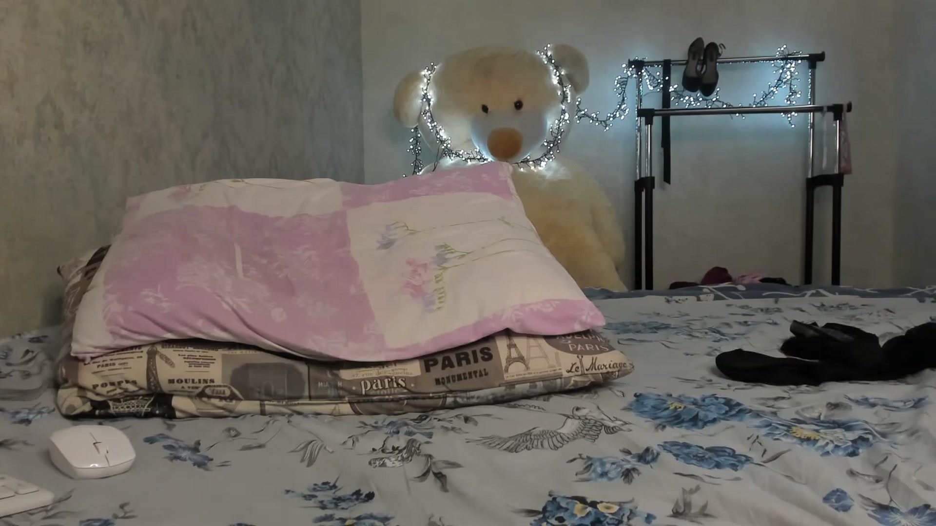 WoW_Blonde_ video thumbnail