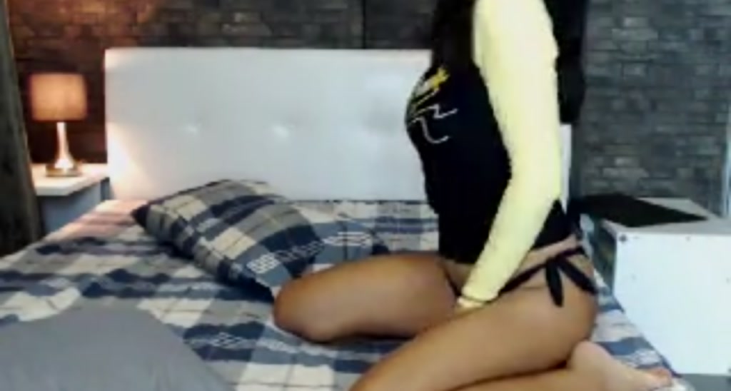 LeenaQ video thumbnail