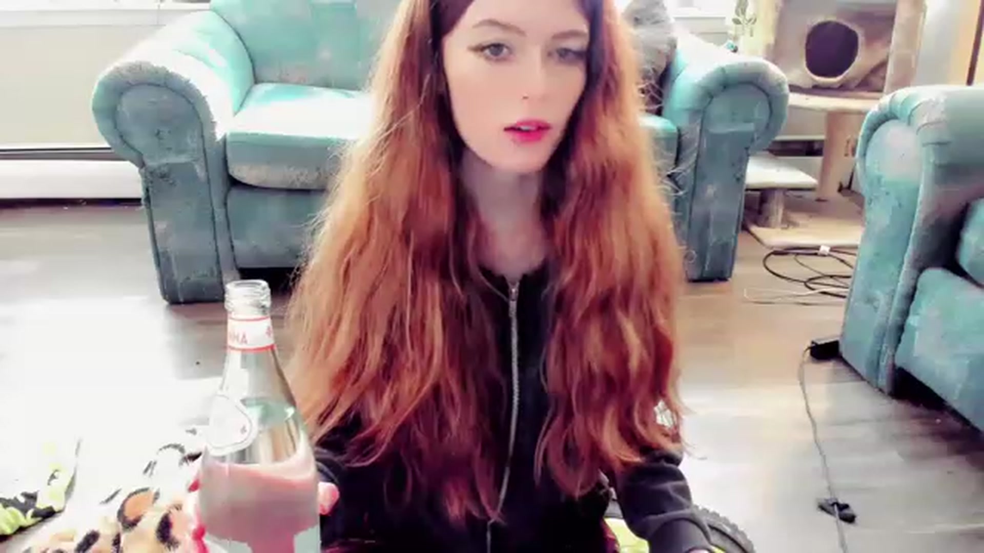 Weird_Queen video thumbnail