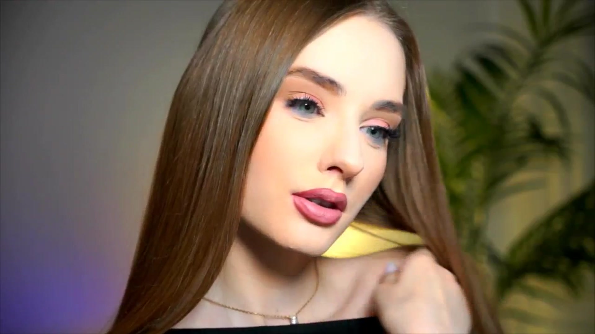 petitegonwild video thumbnail
