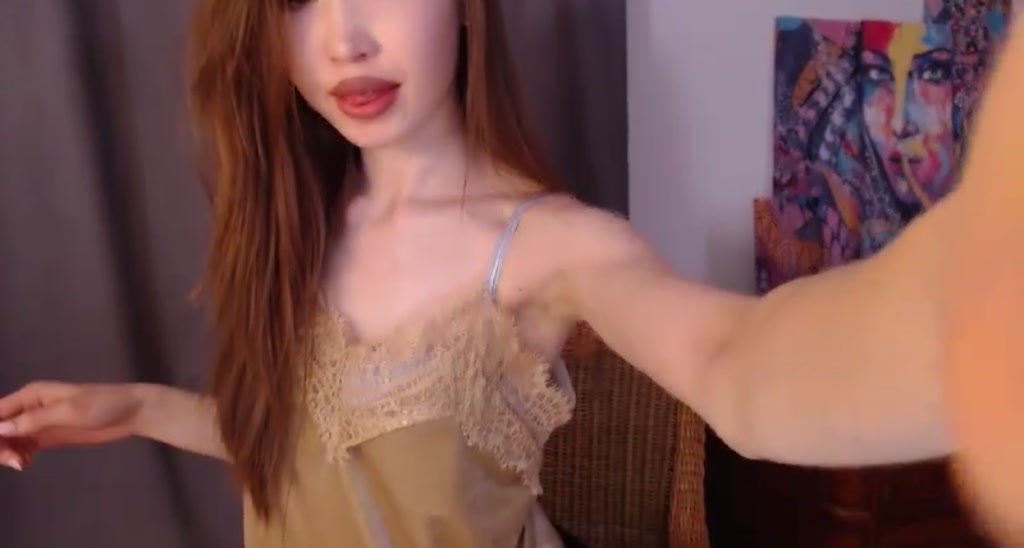 HoneySue video thumbnail