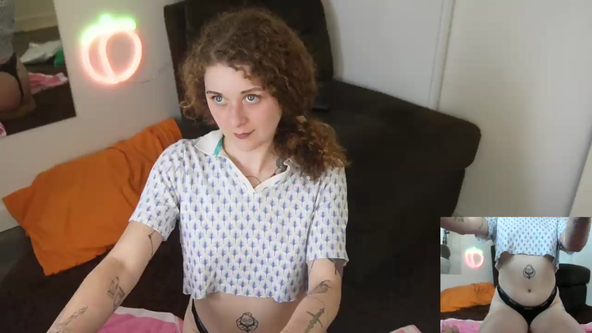 PeachyQueen_ video thumbnail