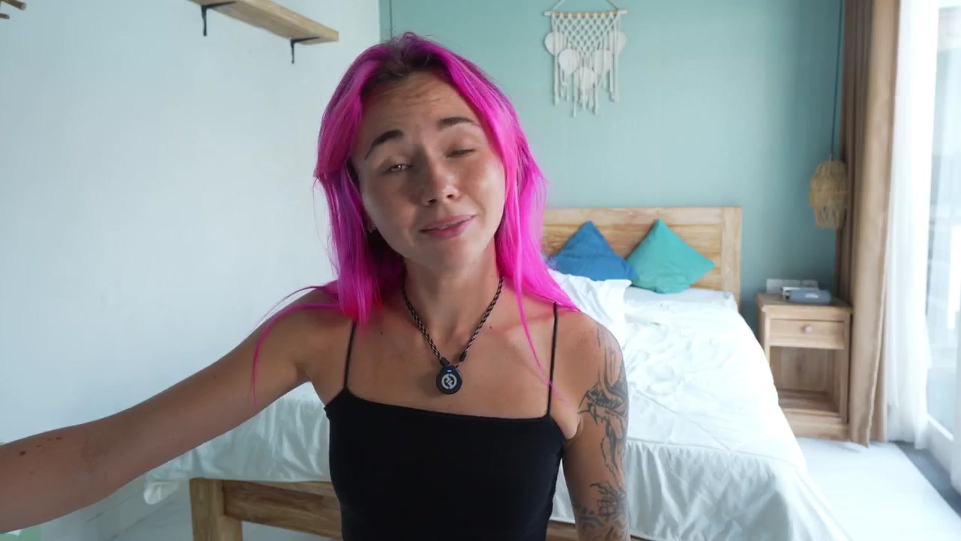 Sarah_Pink video thumbnail