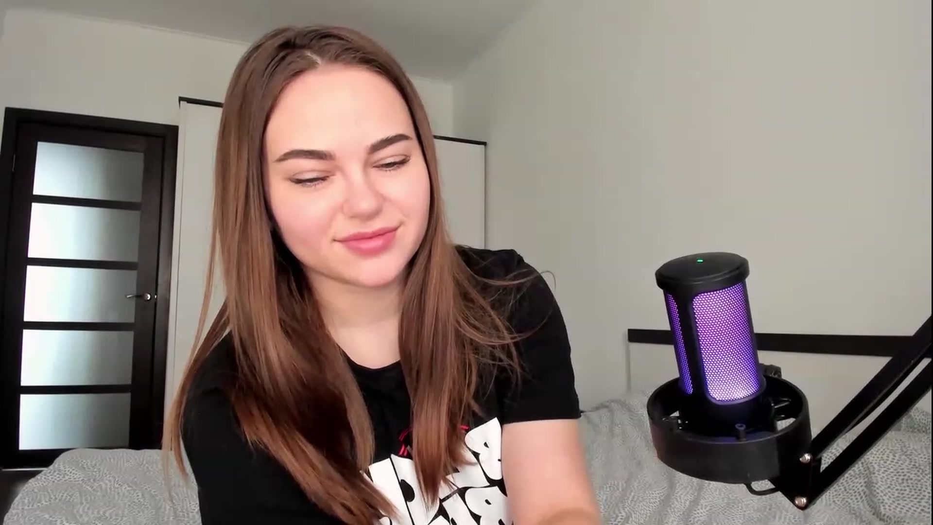 BeeTheQueen video thumbnail